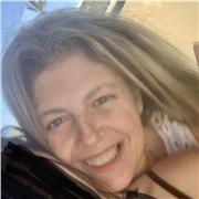 Profesora de inglés va a dar clases particulares a niños y adultos. Refuerzo o formación básica